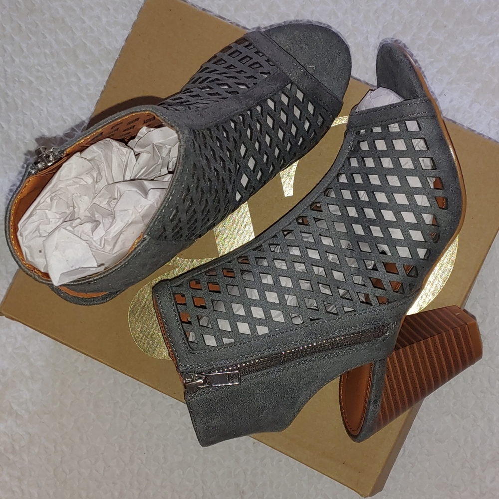 New Charlotte Russe sandals